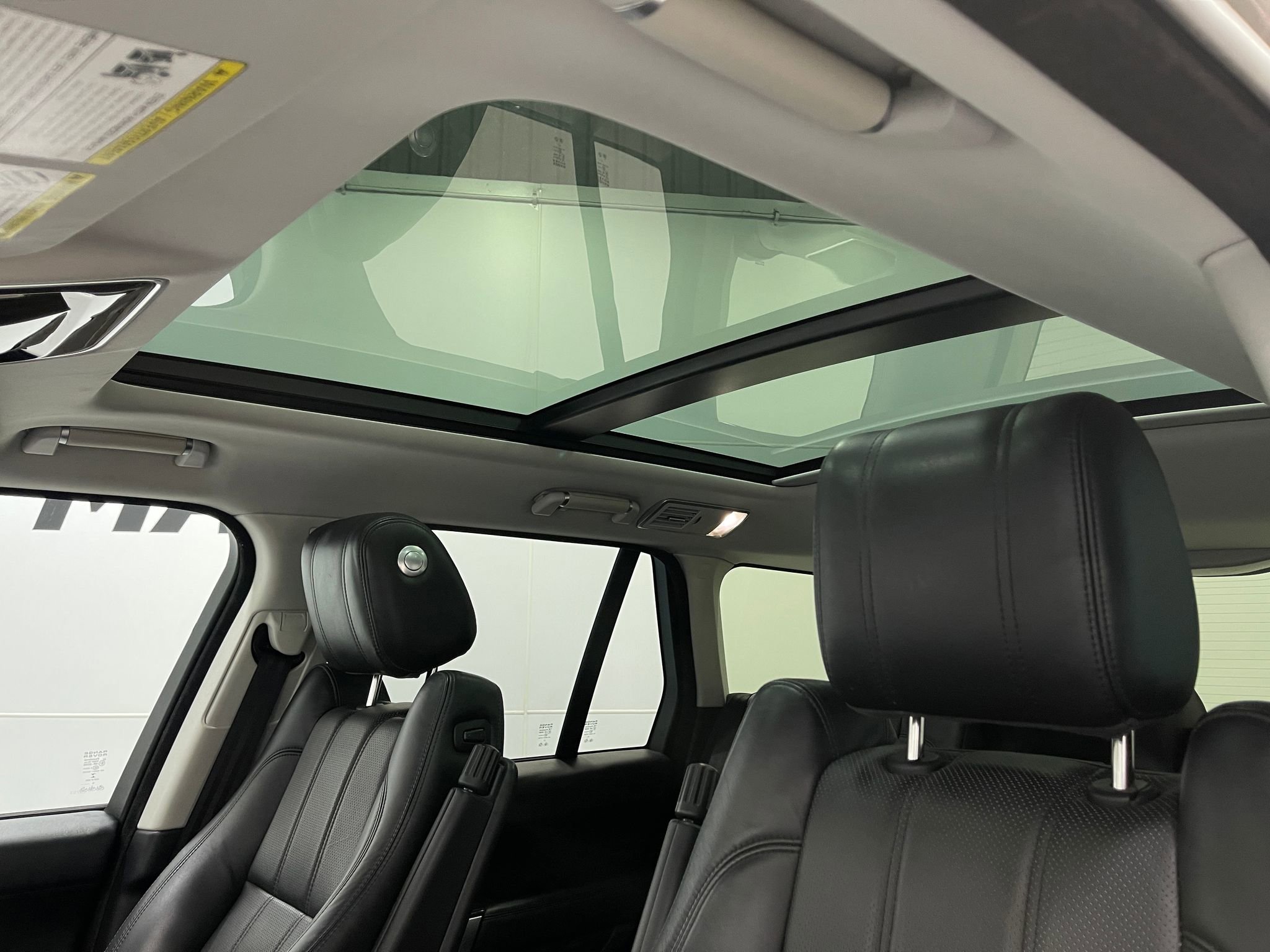 Used 2016 Land Rover Range Rover Supercharged image 11