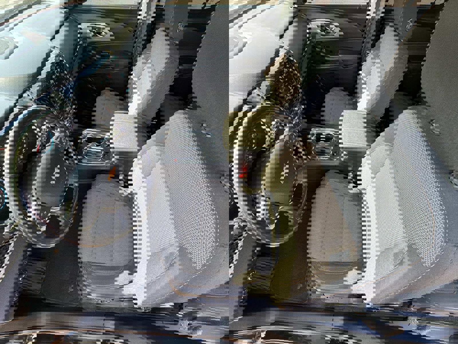 Certified 2019 Chevrolet Traverse LT image 3