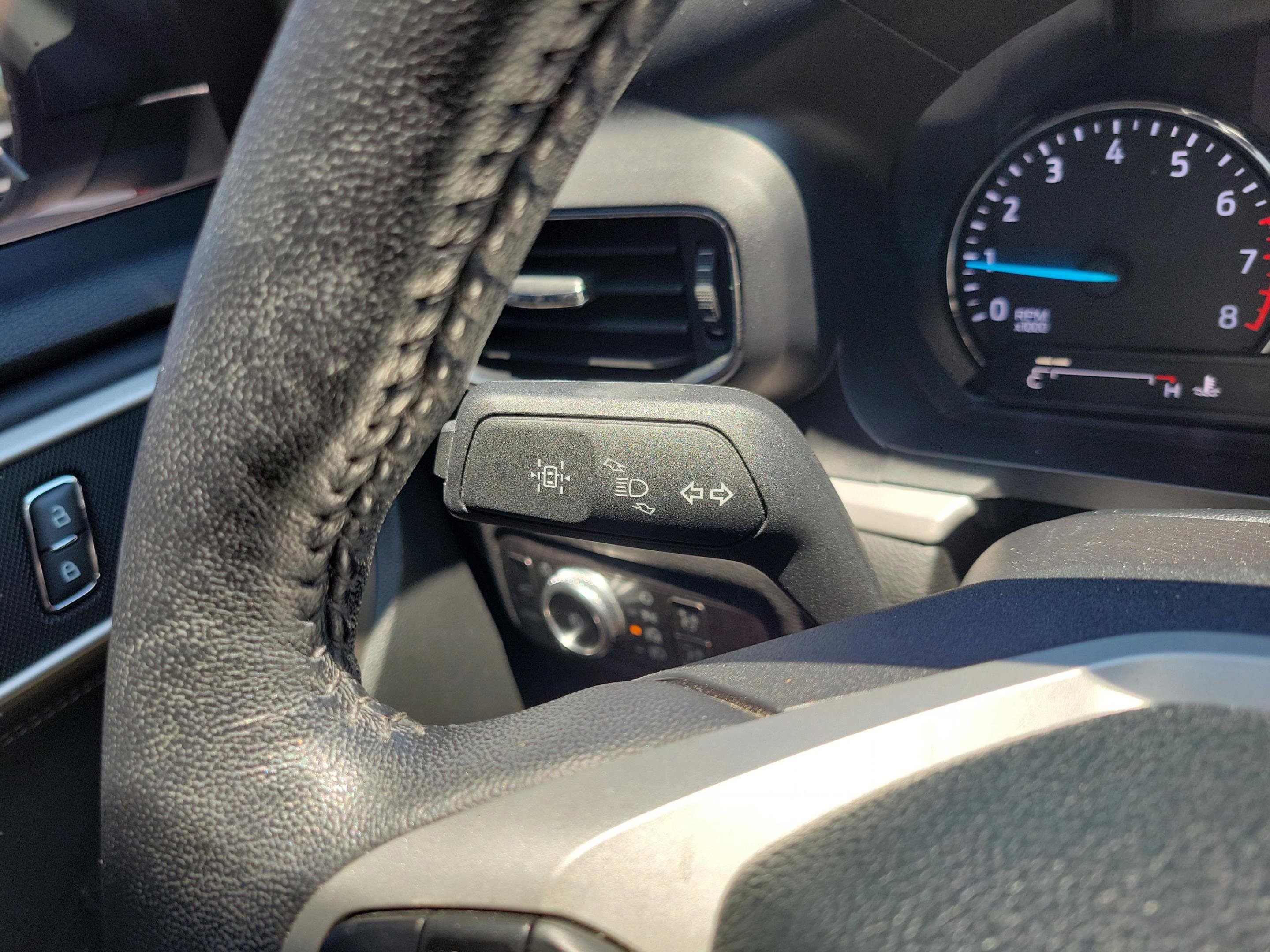 Used 2023 Ford Explorer XLT w/ Equipment Group 202A RWD image 26