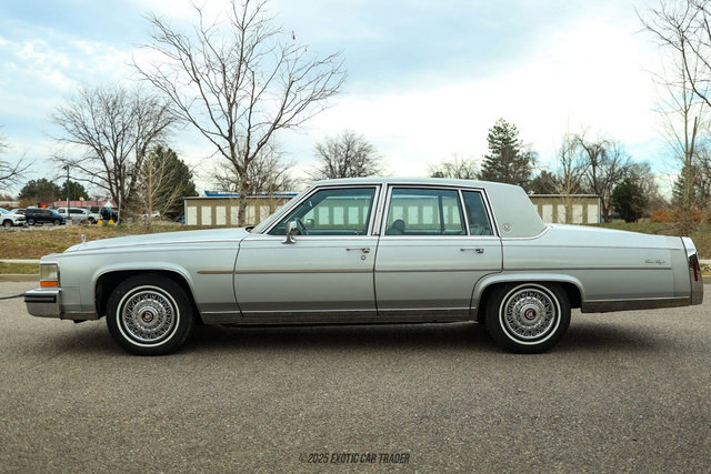 Used 1986 Cadillac Brougham Brougham image 3