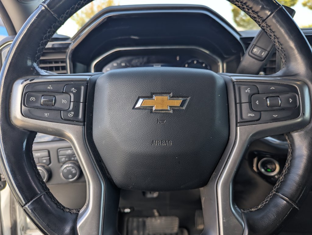 Used 2025 Chevrolet Silverado 1500 LT AWD/4WD image 22