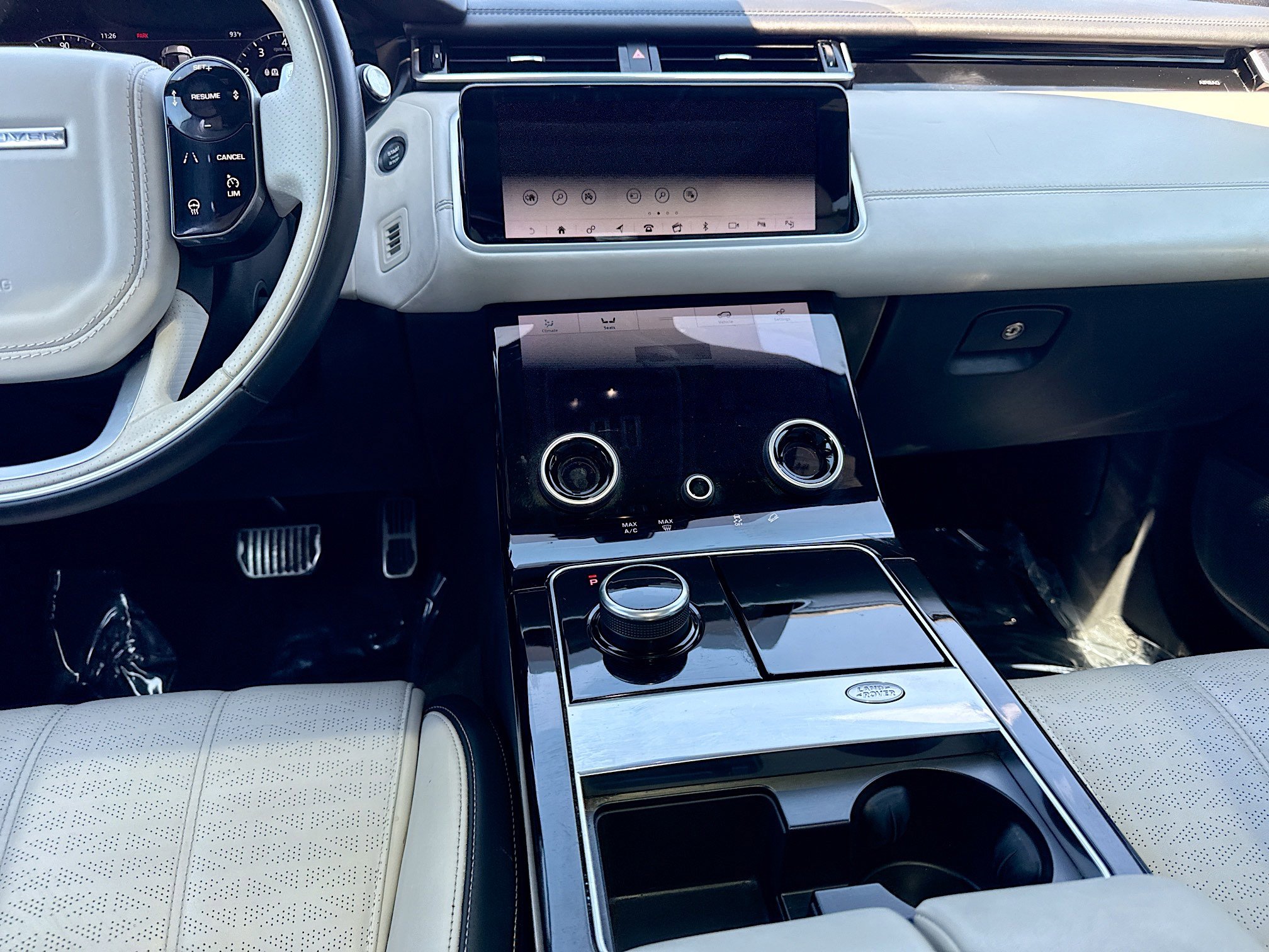 Used 2018 Land Rover Range Rover Velar AWD/4WD image 18