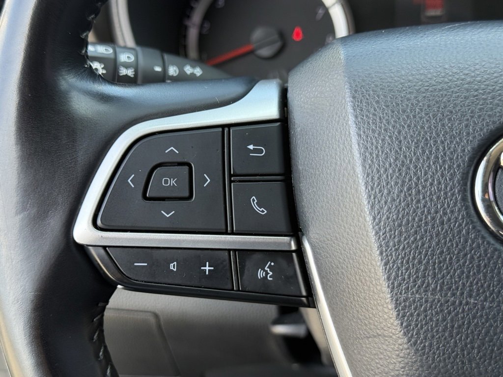 Certified 2022 Toyota Highlander LE image 23