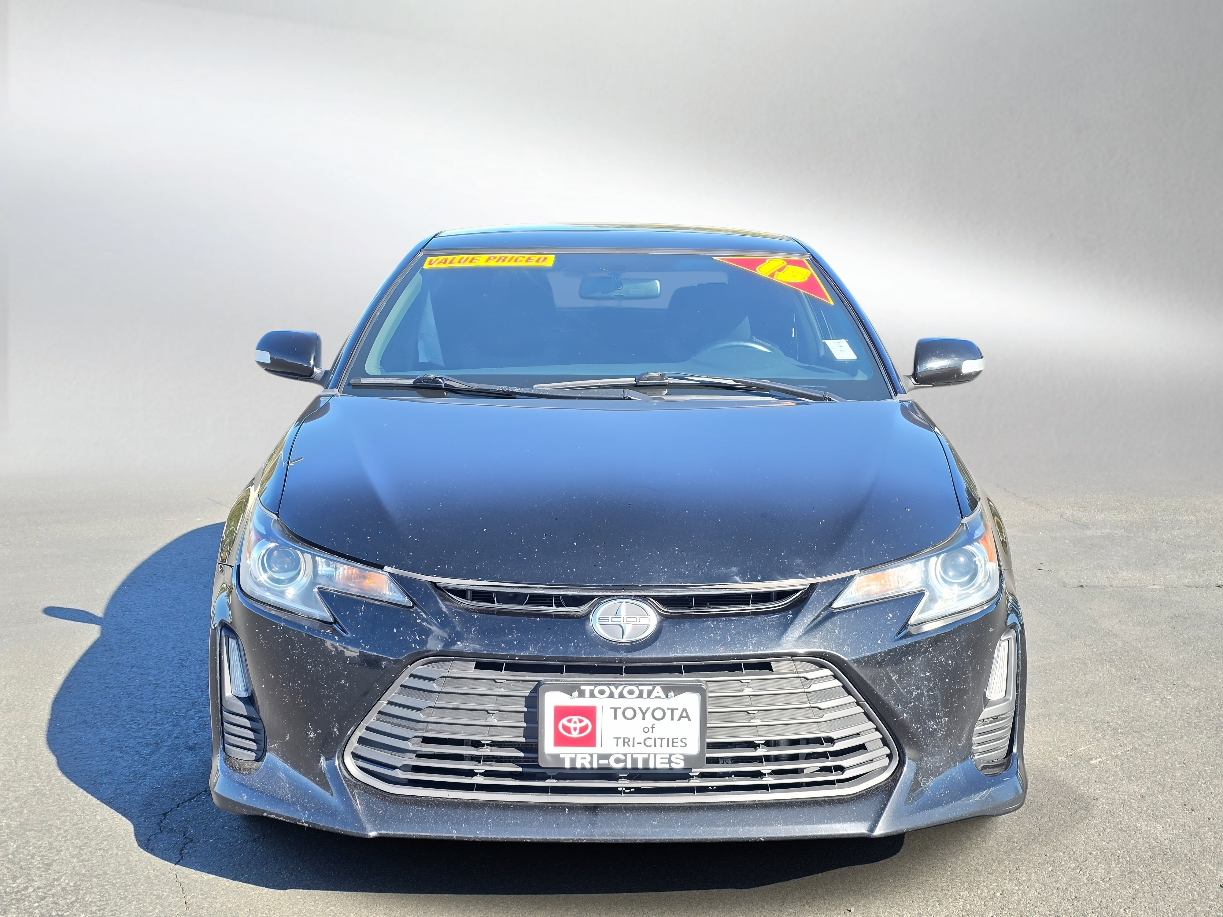 Used 2015 Scion tC FWD image 8