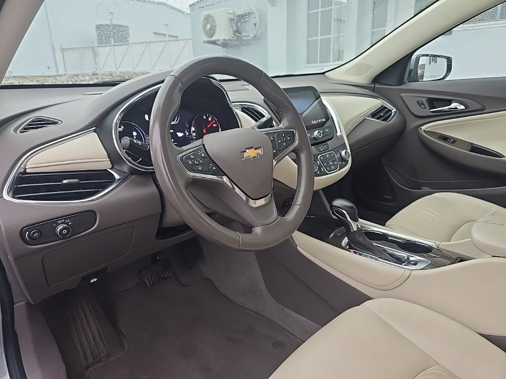 Used 2024 Chevrolet Malibu LT image 15
