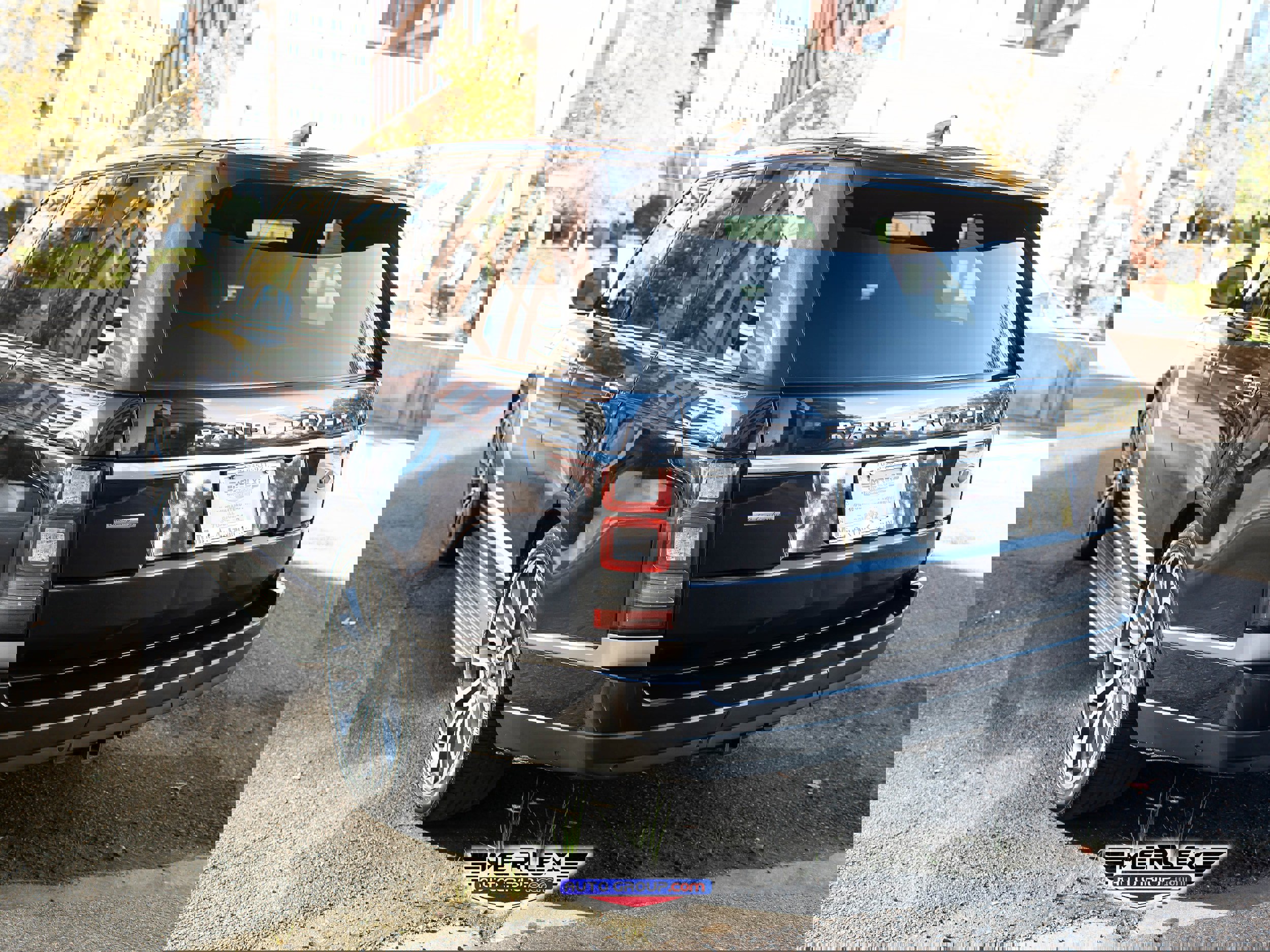 Used 2017 Land Rover Range Rover Autobiography image 5