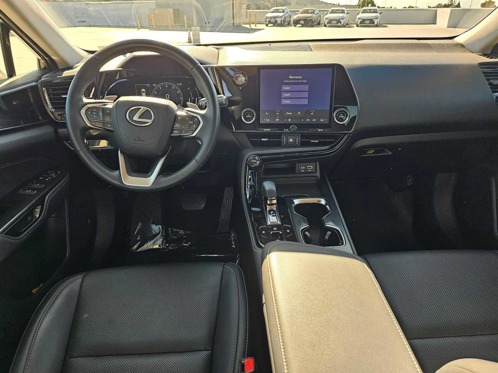 Certified 2025 Lexus NX 250 FWD image 18