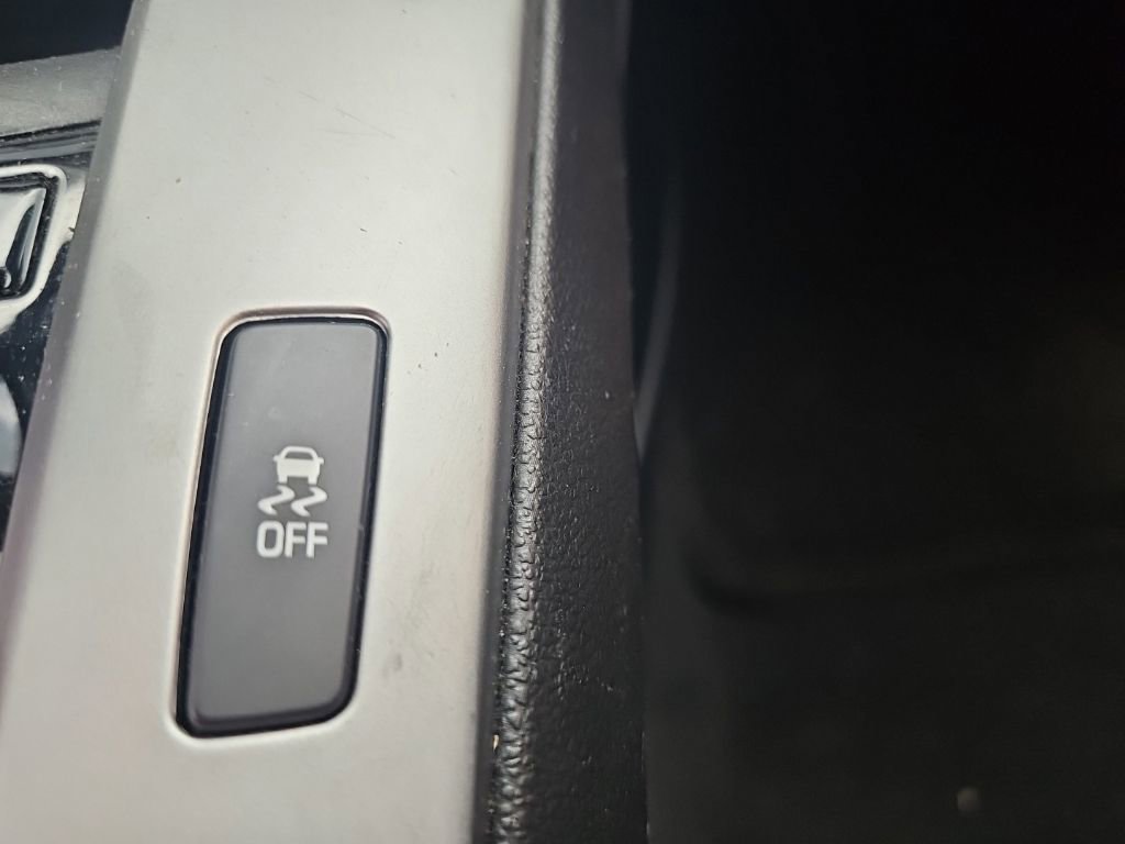 Used 2015 Chevrolet Cruze LT FWD image 18