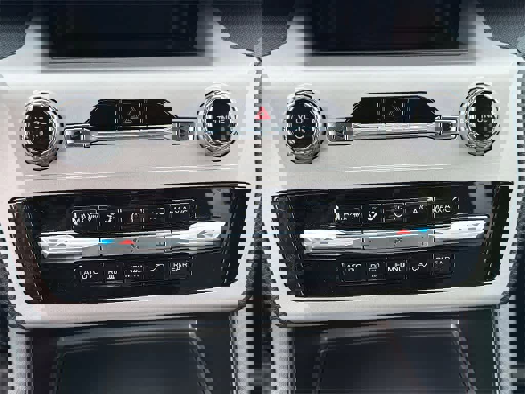 Certified 2024 Ford Explorer 2WD image 30