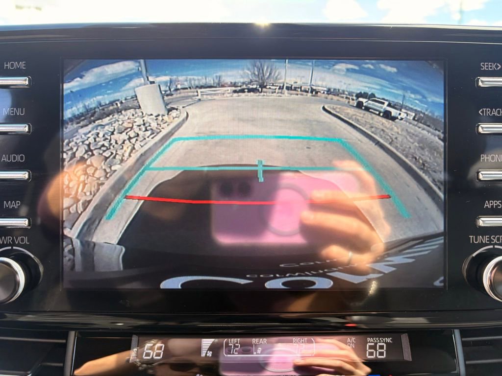 Used 2023 Toyota Sienna XSE AWD/4WD image 17