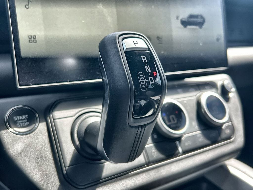 New 2026 Land Rover Defender 110 X AWD/4WD image 29
