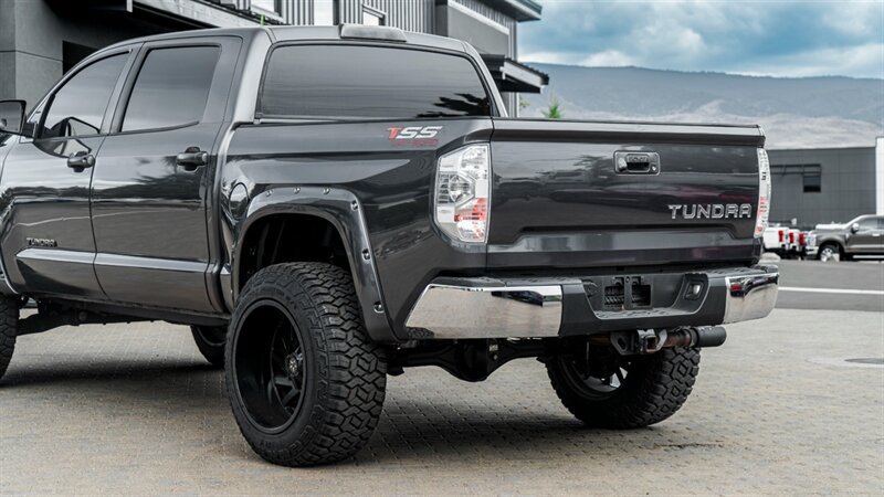 Used 2016 Toyota Tundra SR5 w/ SR5 Upgrade Package RWD image 15