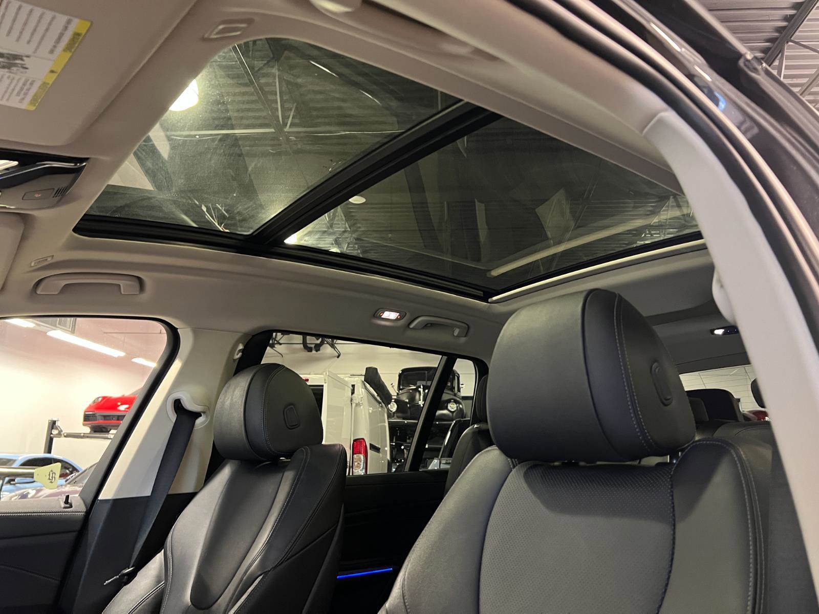 Used 2022 BMW X7 xDrive40i w/ Premium Package image 25