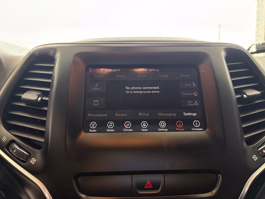 Used 2020 Jeep Cherokee Latitude FWD image 8