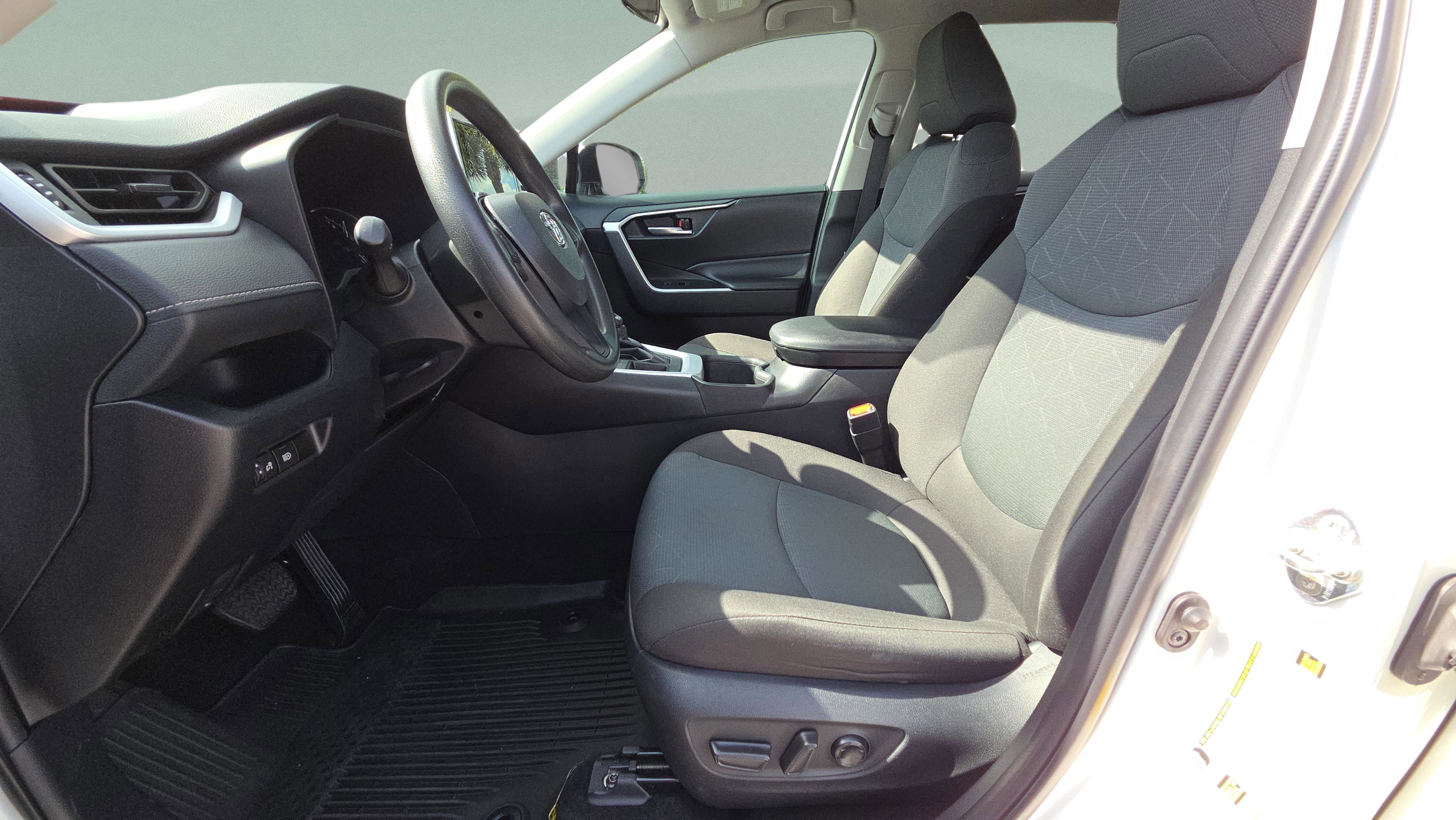 Certified 2024 Toyota RAV4 XLE FWD image 10