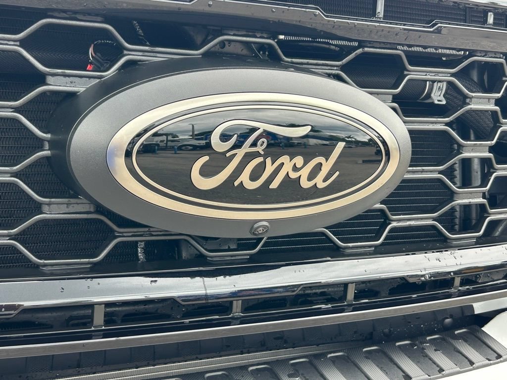 New 2026 Ford F250 Lariat w/ Black Appearance Package AWD/4WD image 24