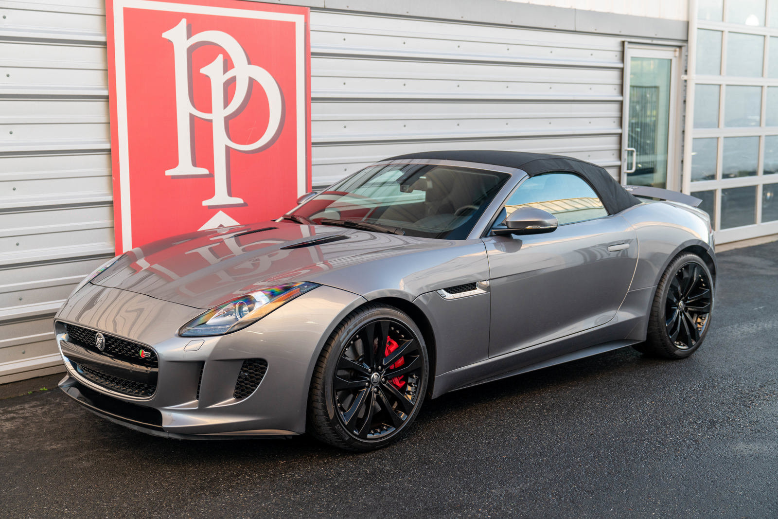 Used 2014 Jaguar F-TYPE S RWD image 27