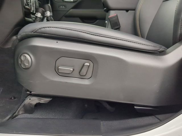 New 2024 Jeep Wrangler Sahara w/ Technology Group image 23