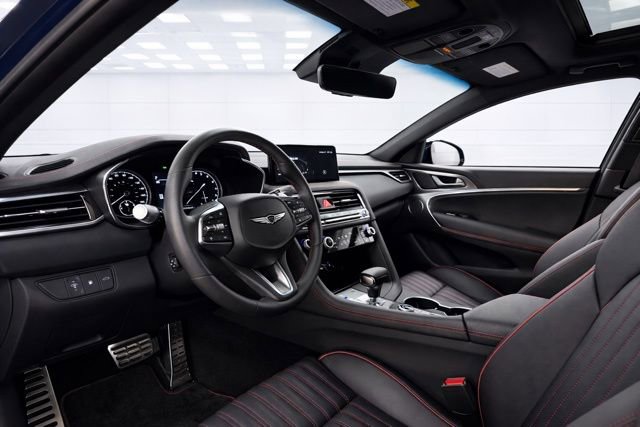 Used 2025 Genesis G70 2.5T w/ Sport Prestige Package image 13