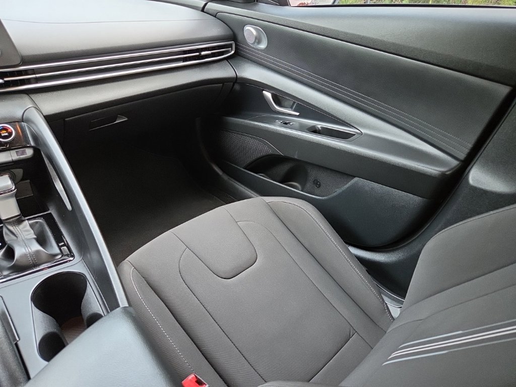 Used 2021 Hyundai Elantra SEL FWD image 30