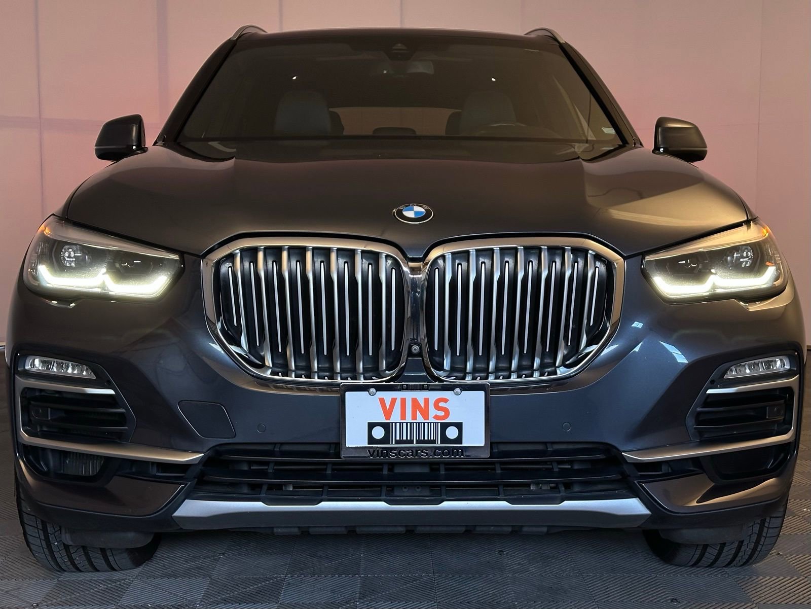 Used 2019 BMW X5 xDrive50i w/ Parking Assistance Package image 24