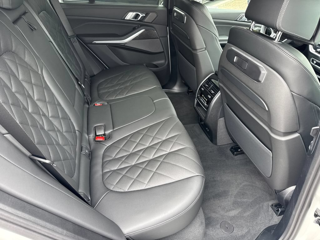 New 2026 BMW X5 M60i w/ Executive Package AWD/4WD image 18