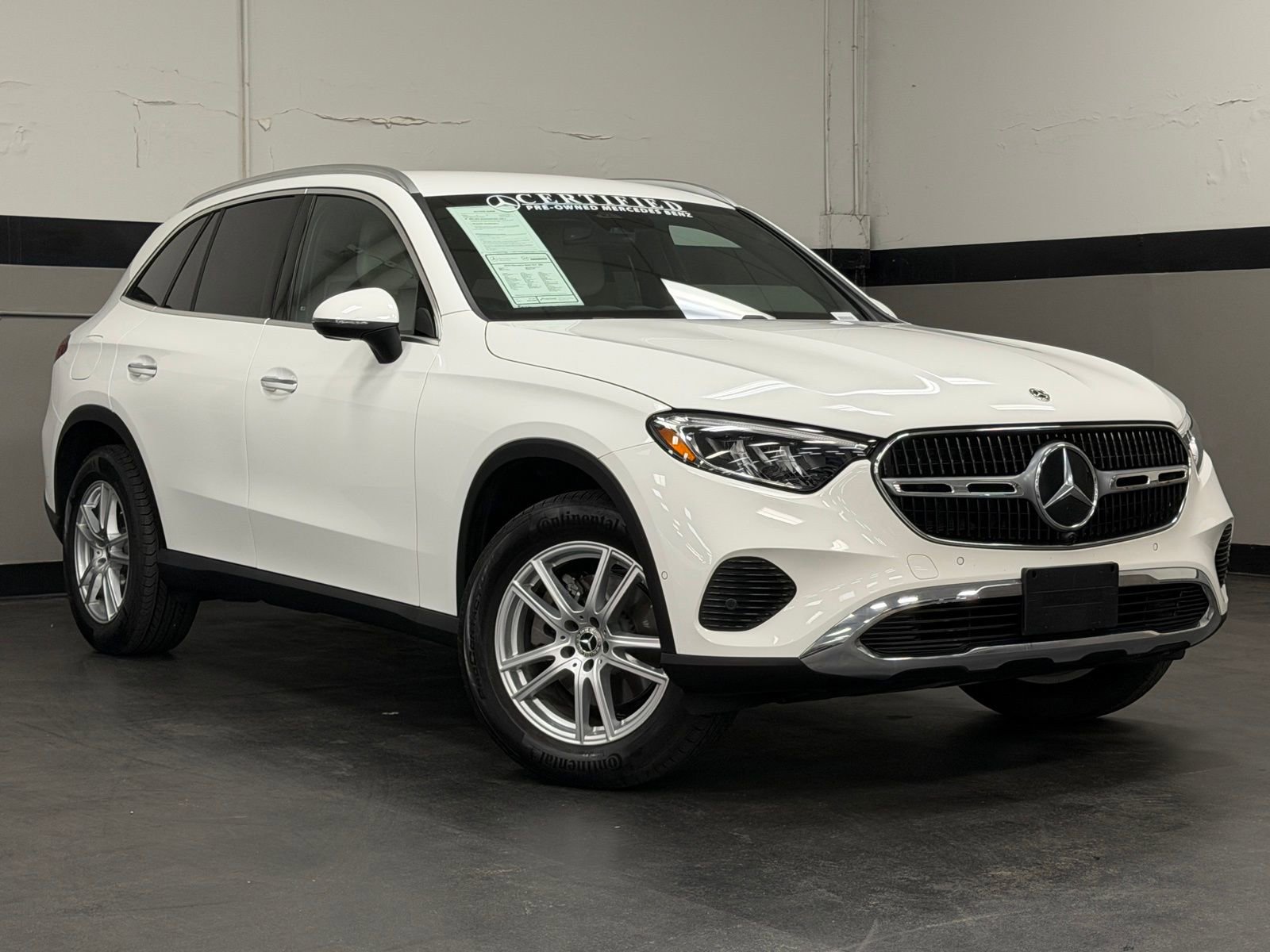 Used 2025 Mercedes-Benz GLC 300 image 2