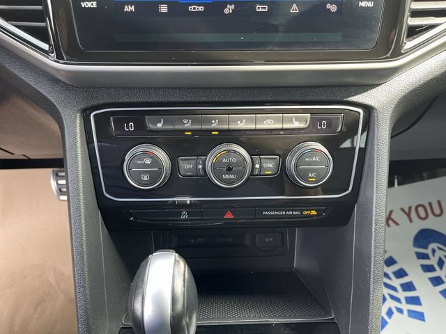 Used 2023 Volkswagen Atlas Cross Sport SEL R-Line AWD/4WD image 19