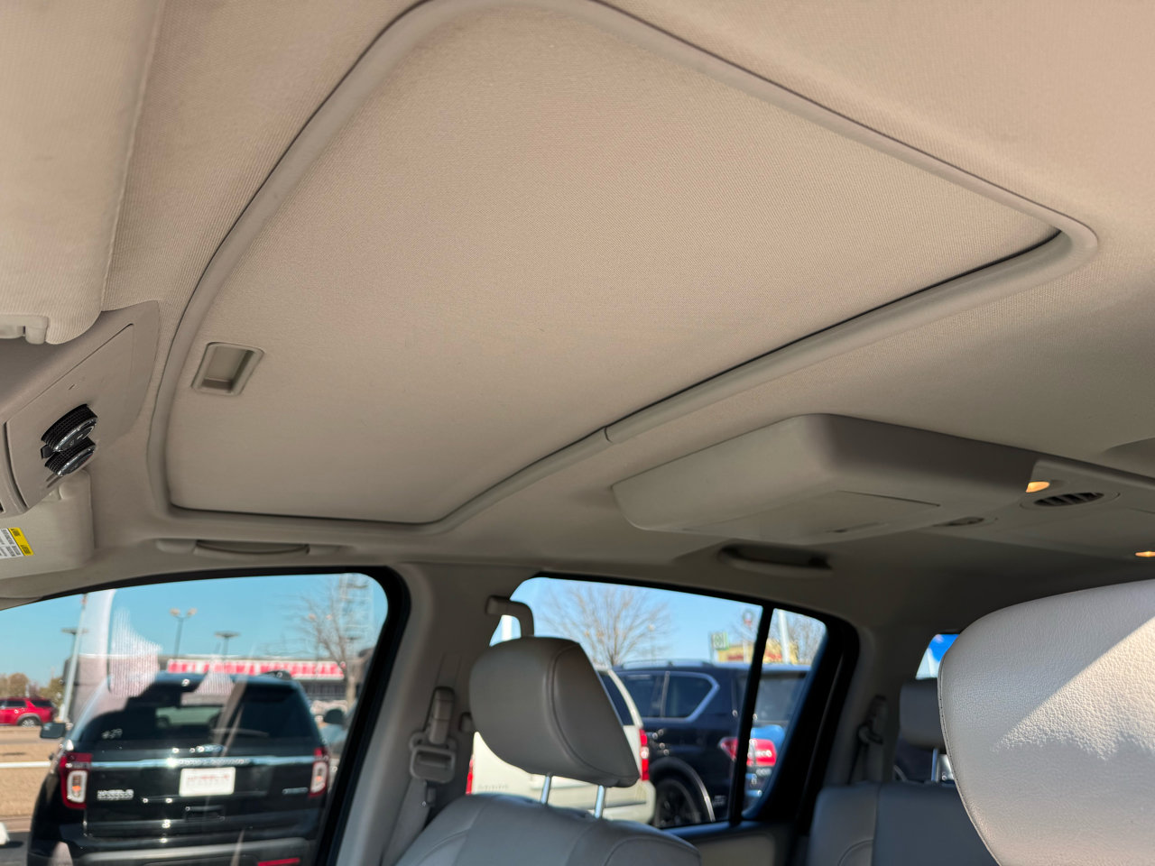 Used 2010 Nissan Armada Titanium w/ DVD Entertainment Pkg image 24