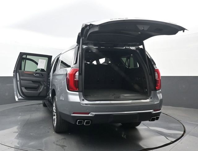 Used 2025 GMC Yukon XL Denali AWD/4WD image 36