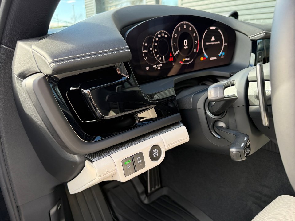 New 2026 Porsche Panamera image 23