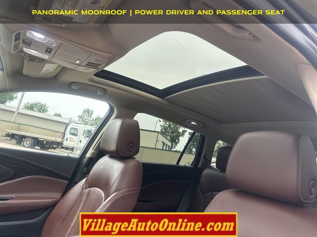 Used 2017 Buick Envision Essence AWD/4WD image 5