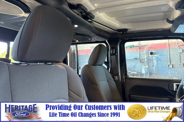 Used 2022 Jeep Gladiator Sport AWD/4WD image 16
