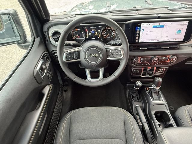Used 2026 Jeep Wrangler Unlimited Sahara AWD/4WD image 34