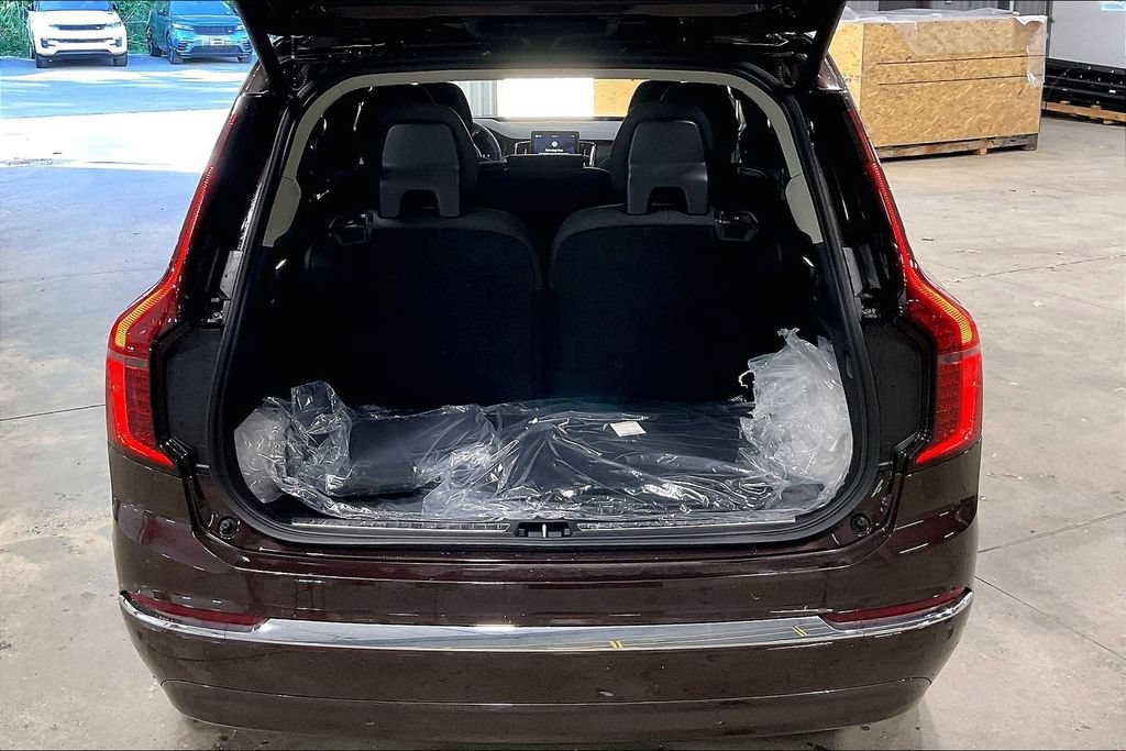 New 2026 Volvo XC90 B6 Plus w/ Protection Package AWD/4WD image 9