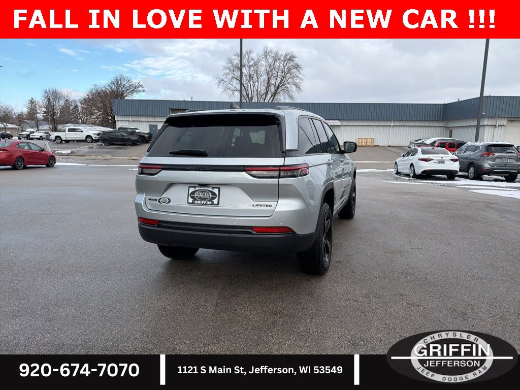 New 2025 Jeep Grand Cherokee Limited w/ Black Appearance Package image 10