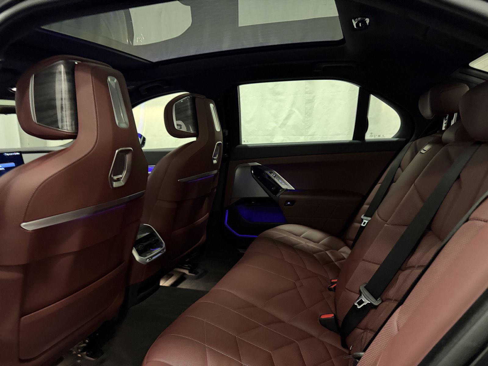 Used 2023 BMW 760i xDrive image 22