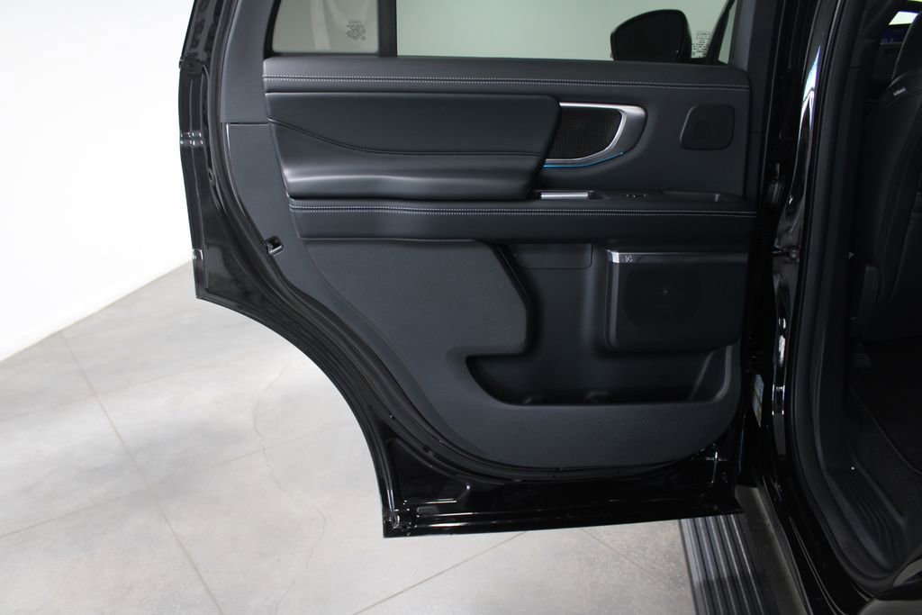 New 2025 Ford Expedition Platinum w/ Stealth Performance Package image 28