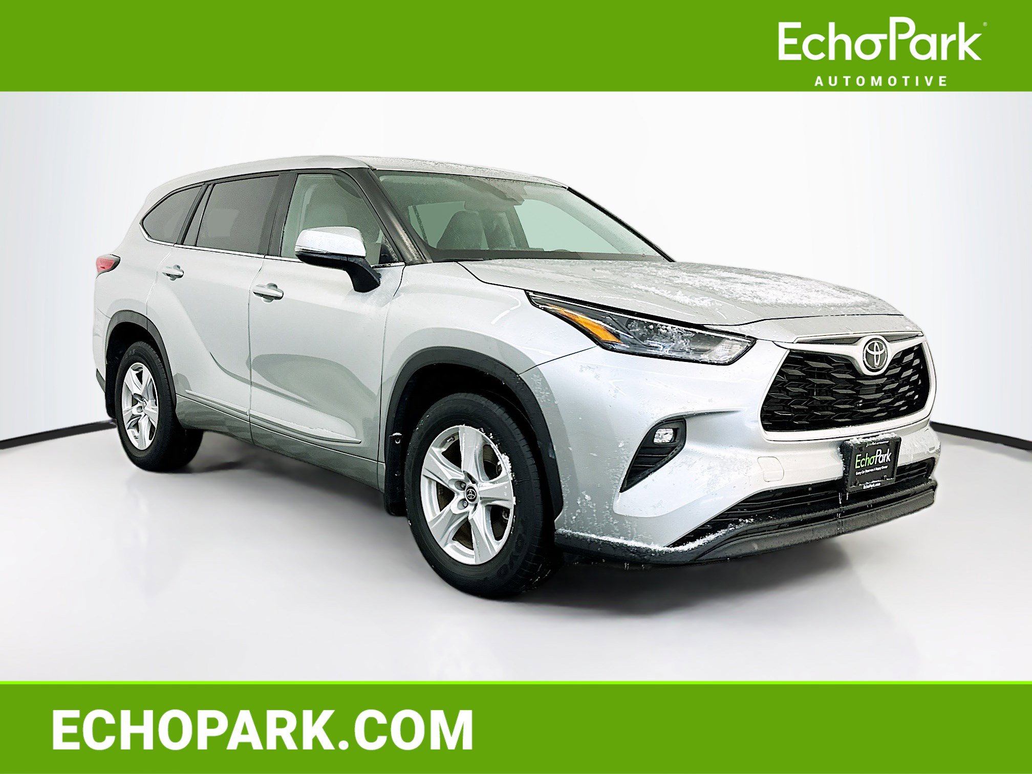 Used 2023 Toyota Highlander LE image 1
