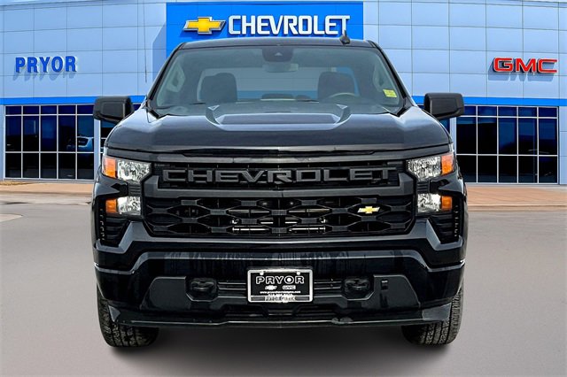 Used 2023 Chevrolet Silverado 1500 Custom image 2