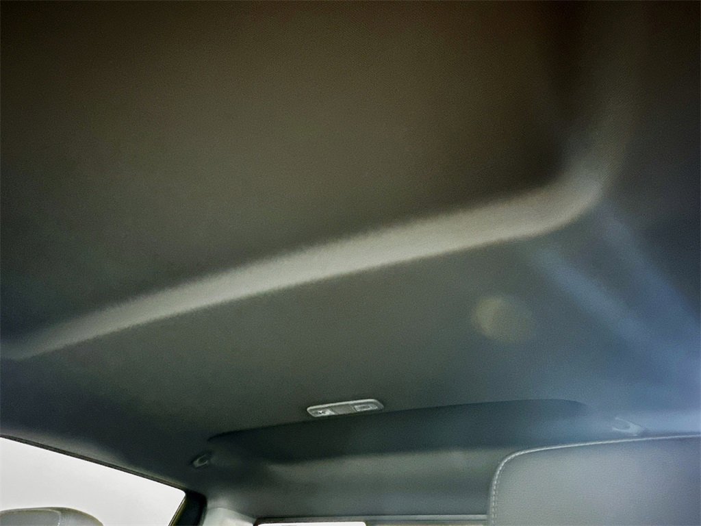 Used 2022 Chevrolet Silverado 1500 LTZ image 21