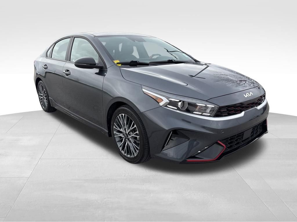 Used 2023 Kia Forte GT-Line w/ GT-Line Premium Package image 3