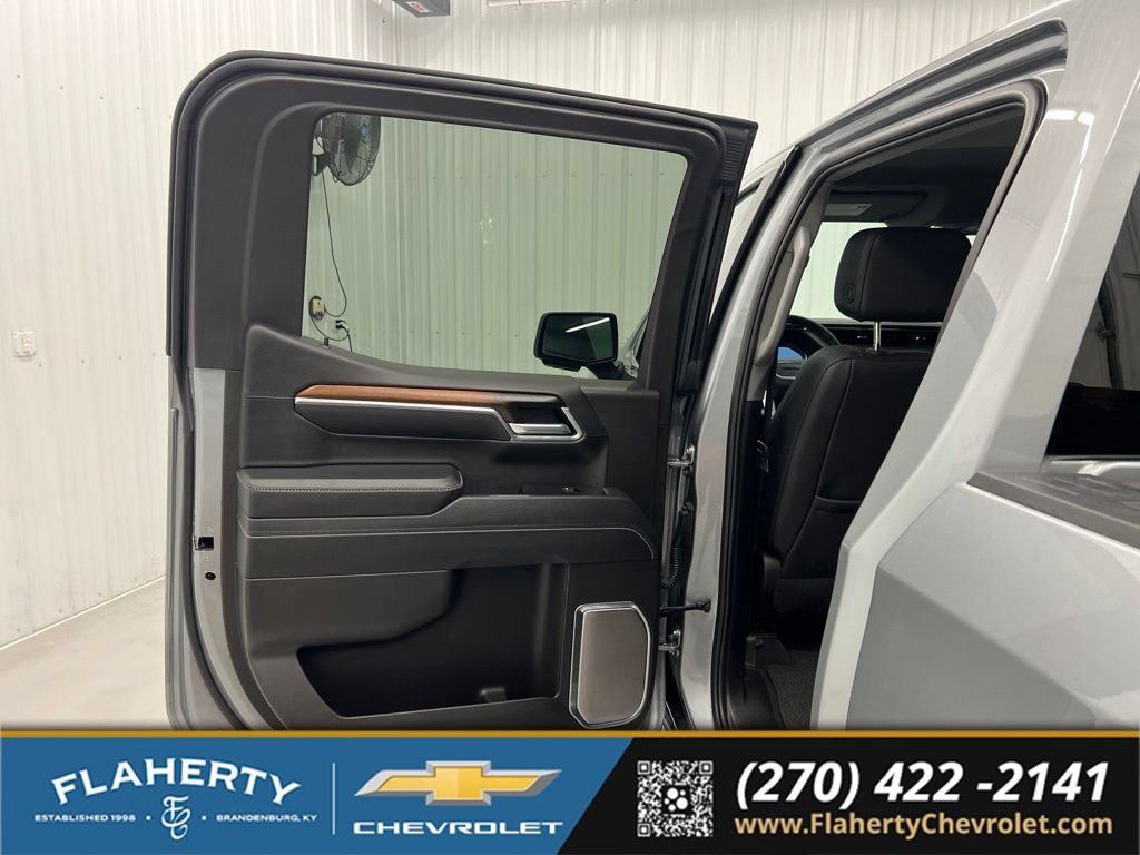 Used 2025 GMC Sierra 1500 Denali w/ Technology Package AWD/4WD image 10