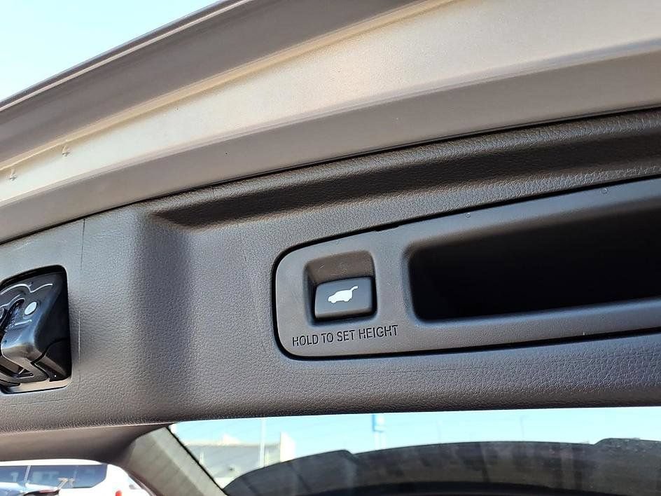 Used 2025 Honda CR-V EX-L image 27