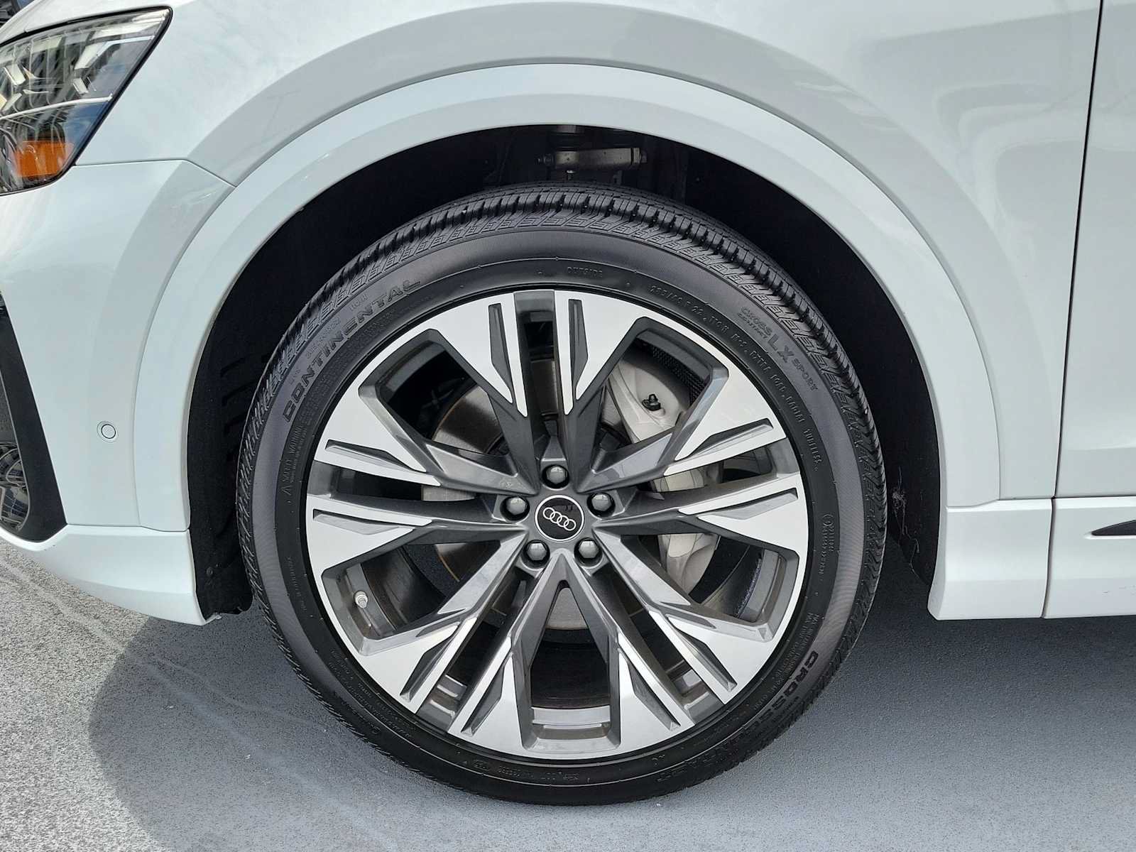 Certified 2025 Audi Q8 Prestige w/ Prestige Package AWD/4WD image 13