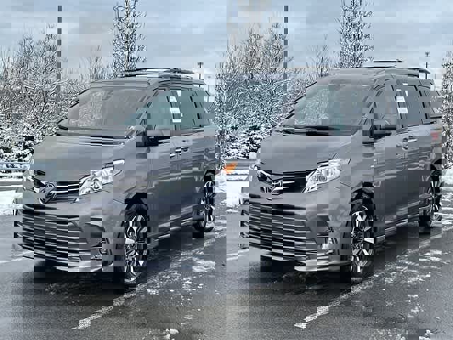 Used 2020 Toyota Sienna XLE