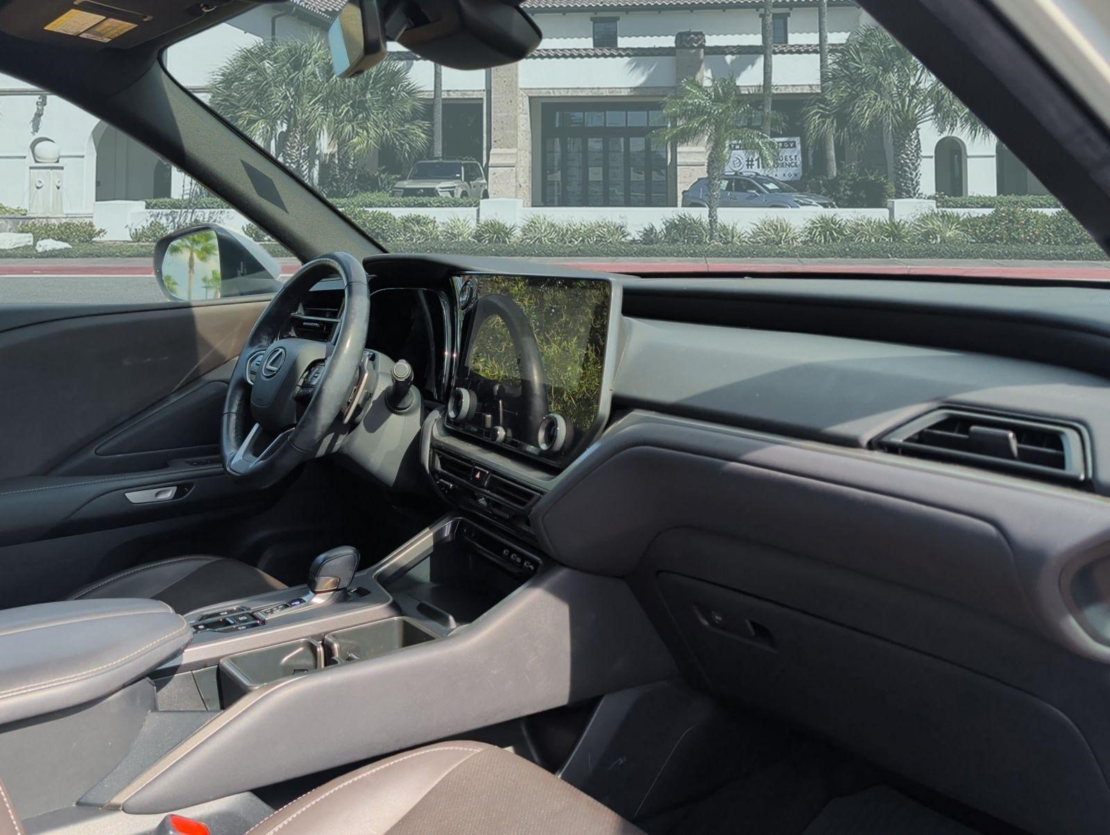 Certified 2024 Lexus TX 350 FWD w/ Captains Chair Package image 30