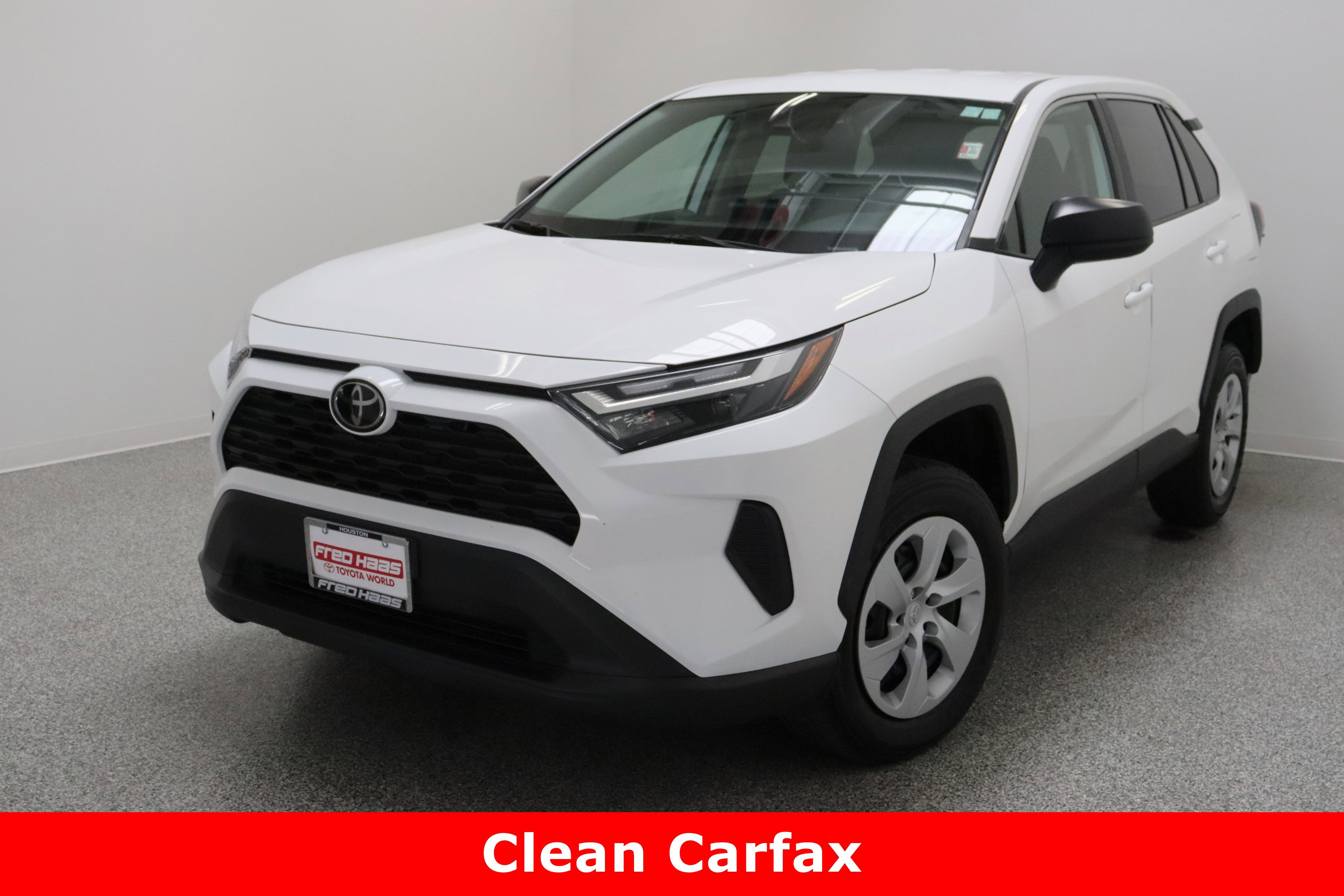 Used 2024 Toyota RAV4 LE image 2