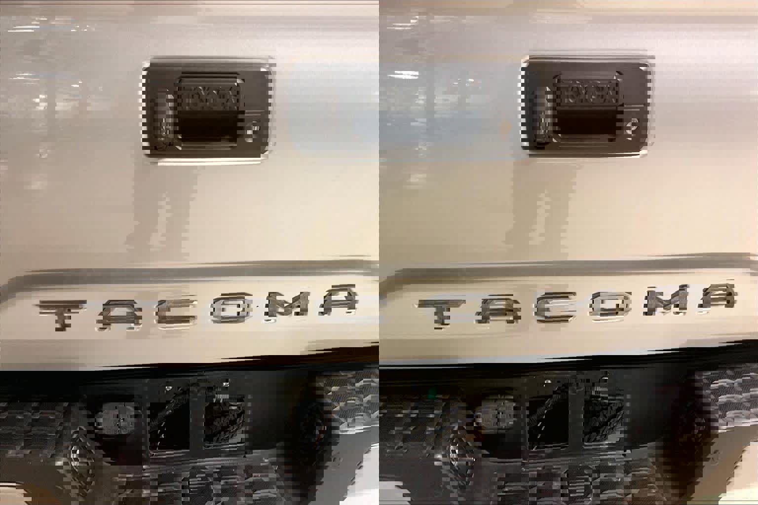 Used 2021 Toyota Tacoma TRD Off-Road image 32