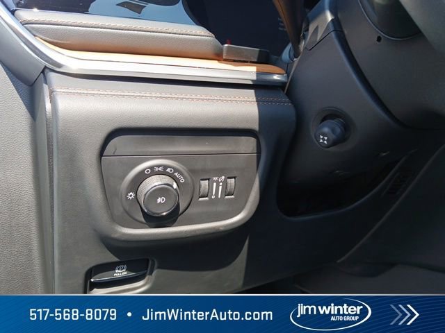 Used 2024 Jeep Grand Cherokee L Summit AWD/4WD image 21